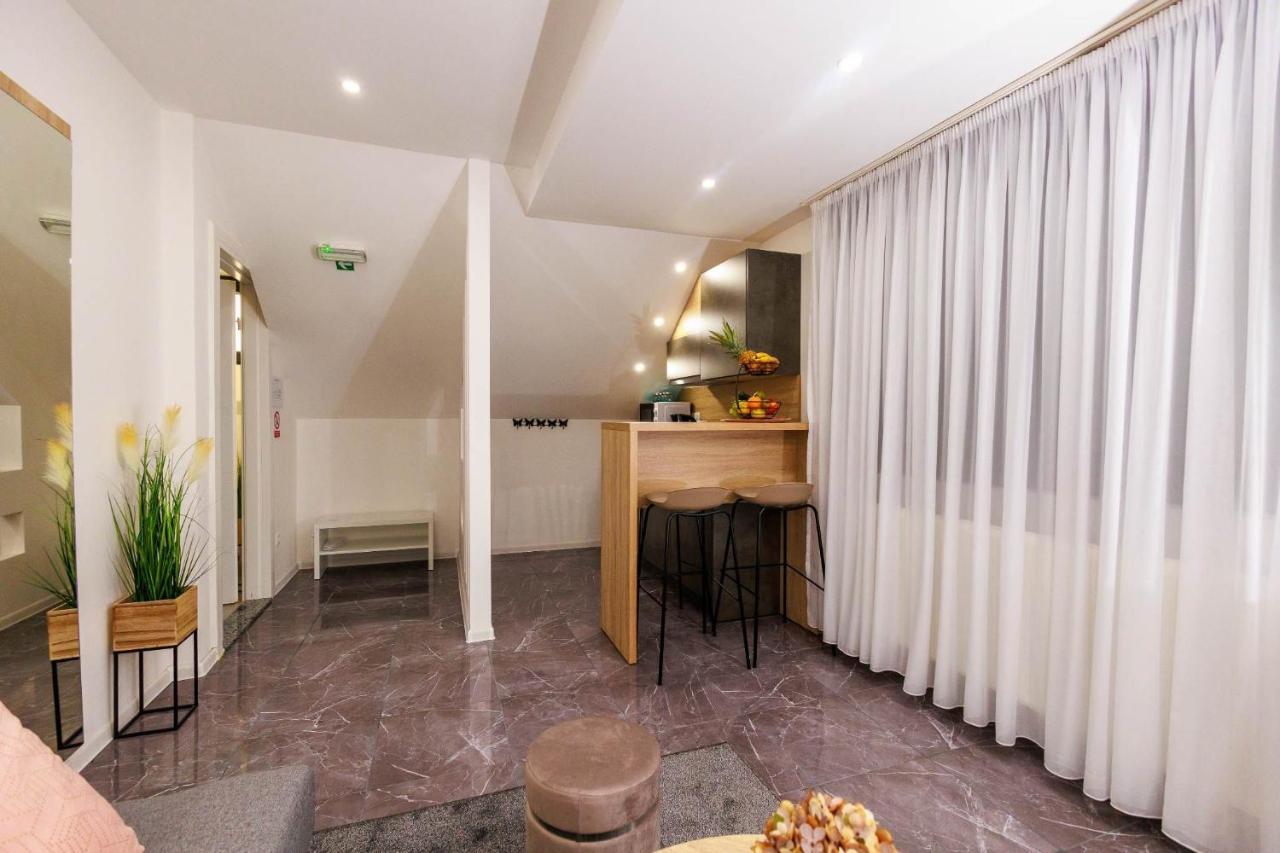 גרבובץ Villa Elena מראה חיצוני תמונה